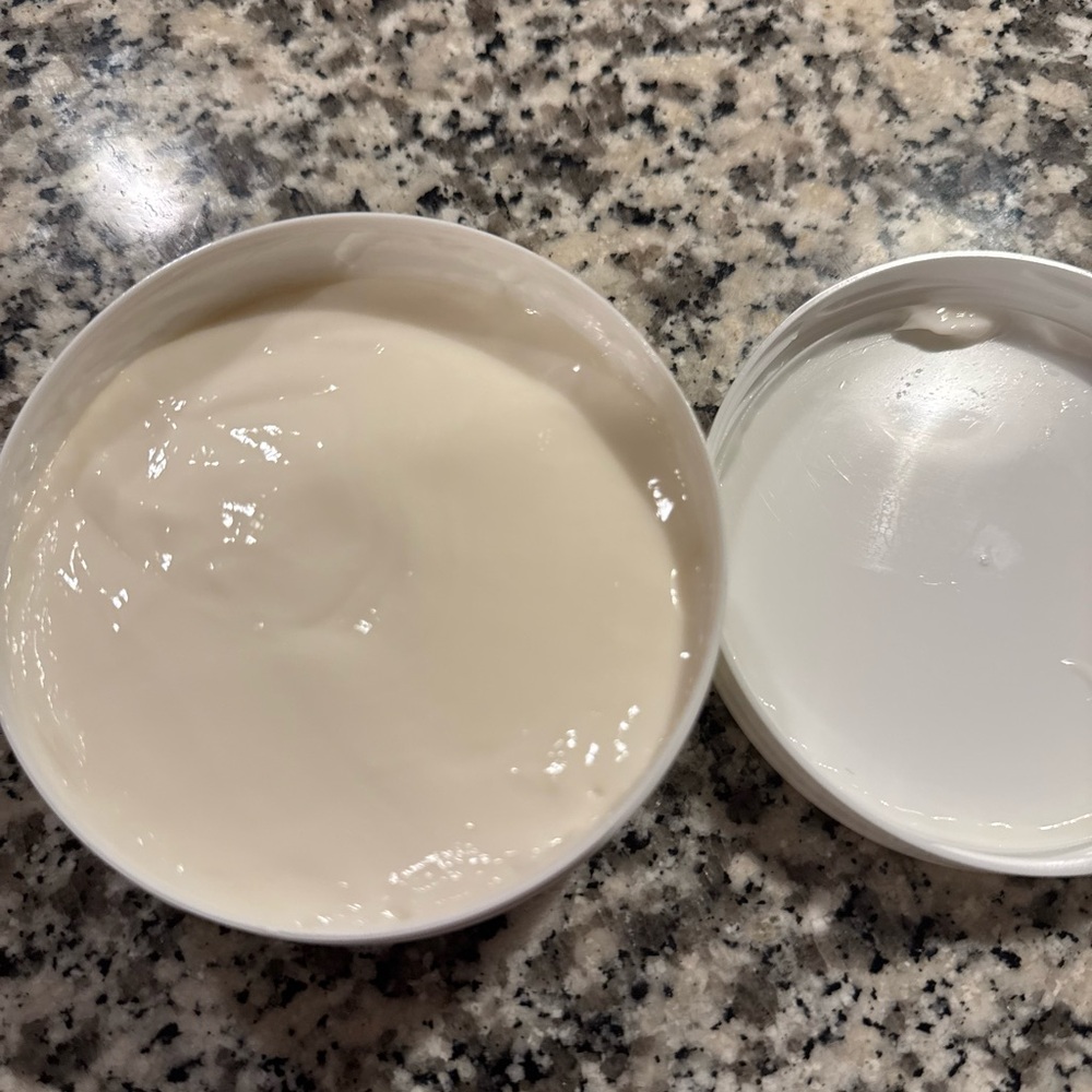 Lush Coconut Body Butter - Picture 3 of 3